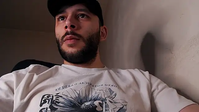 henryaxe Chat XXX live