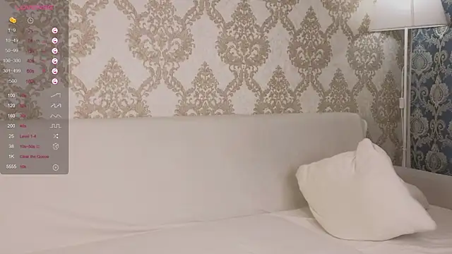 foxy_bloommのライブXXXチャット