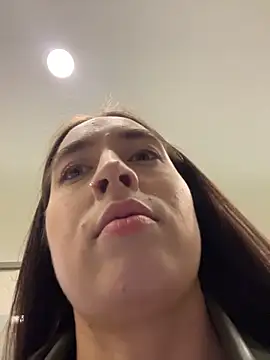 Chat XXX en directo de Holly_Play