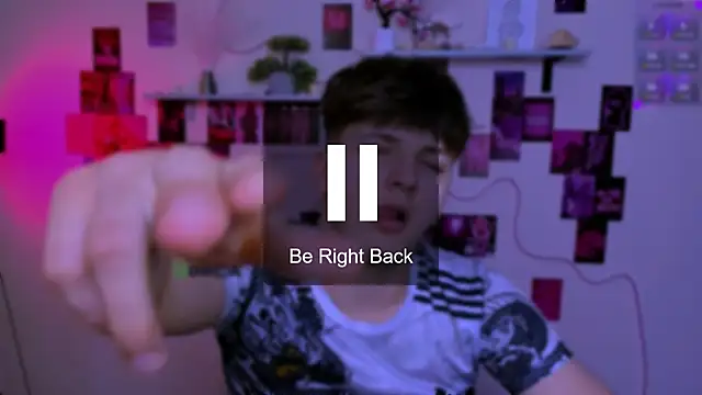 travis_wolf_のライブXXXチャット