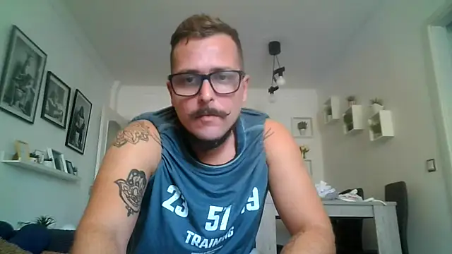 yanick931 网络视讯表演