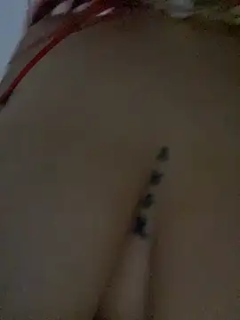 Missy_22_: διαδικτυακό σόου στην κάμερα