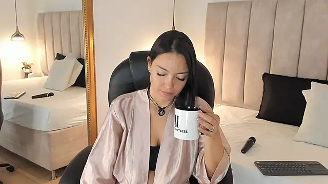 Megan-8 Chat XXX live