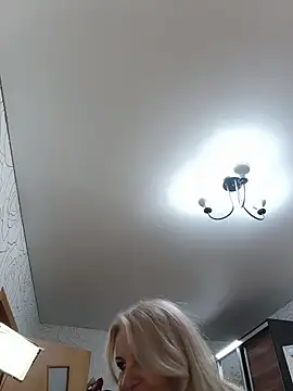 AvrilMillers Live XXX-Chat