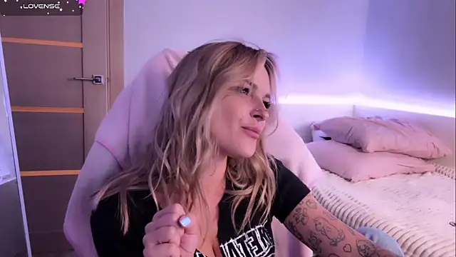 SashaRockのライブXXXチャット