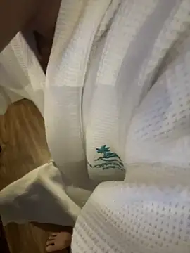 boyhigh1997 Show Webcam