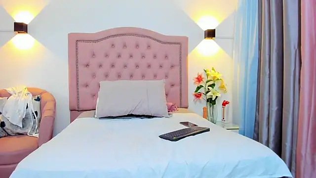 Paulynavera's Live XXX Chat