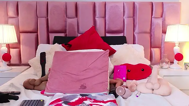 Anaa_Bellaa Adlı Modelin Canlı XXX Sohbeti