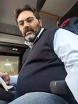 Necroforo Adlı Modelin Canlı XXX Sohbeti