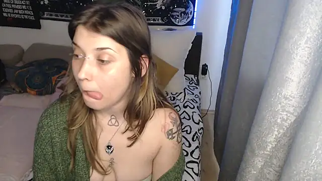 Živý XXX chat AlienforTwenty