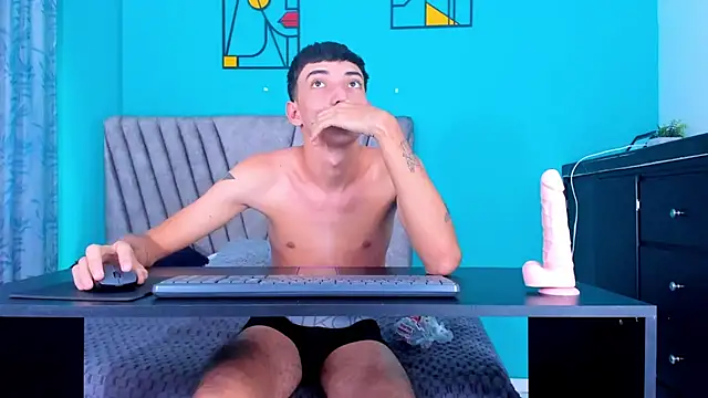 Maikol_Ortiz 在線直播表演