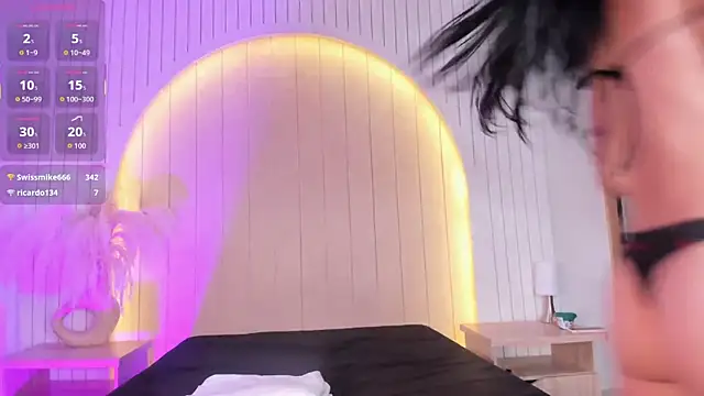 ALICESANDOVAL 现场XXX聊天