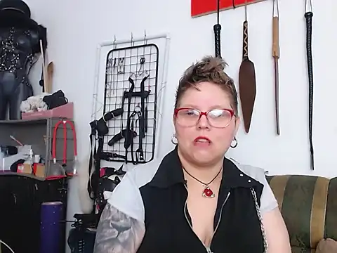 Leah_R's Live XXX Chat