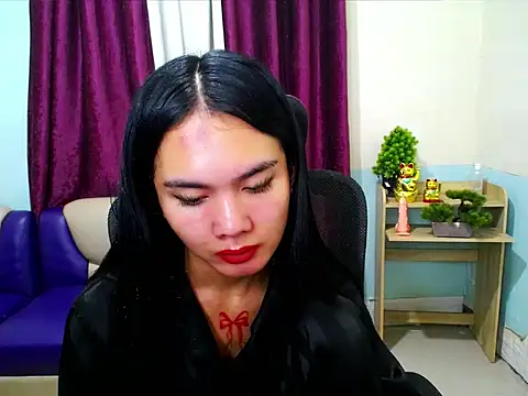 Chat XXX en directo de devine_goddess