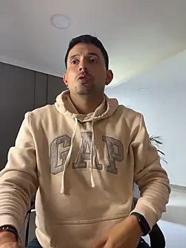 TroyeSavage Live XXX-chat