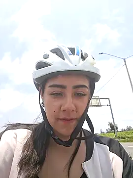 Chatroom XXX en direct de CAROLINE__07