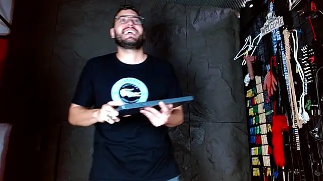 Master_kratos_and_Megan Webcam-Show