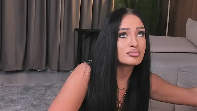 Chat XXX en directo de EmeraldKat