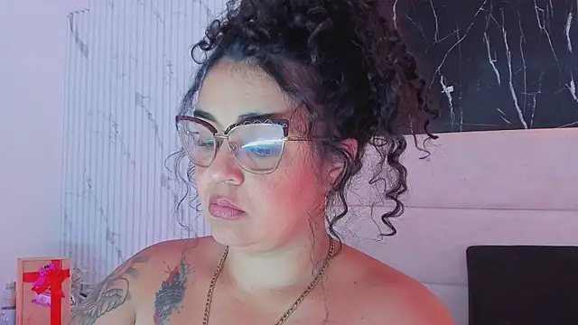 Chat XXX en directo de Reginavegaa