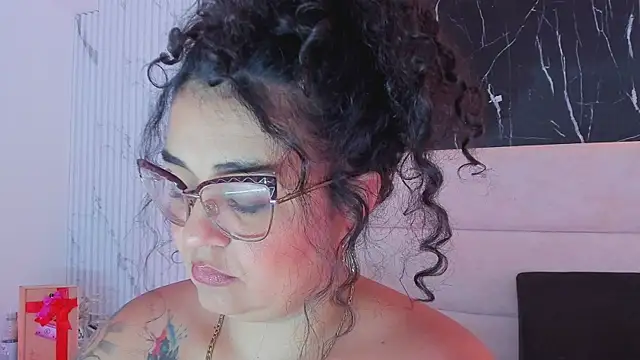 Chat XXX en directo de Reginavegaa