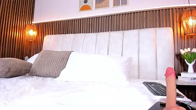 LisaLain's Live XXX Chat