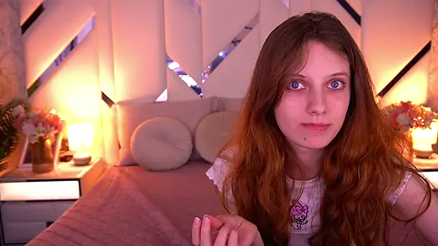 Show modela CuteeFoxy na web-kameri