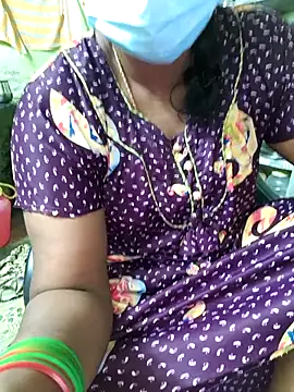 Tamilselviroja- live XXX chat