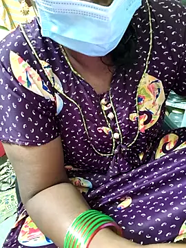 Chat XXX en directo de Tamilselviroja-