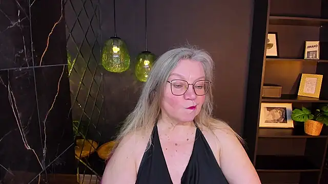 NataliMellow Chat XXX in diretta