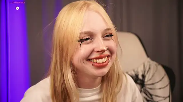 ElvenQueen Adlı Modelin Canlı XXX Sohbeti