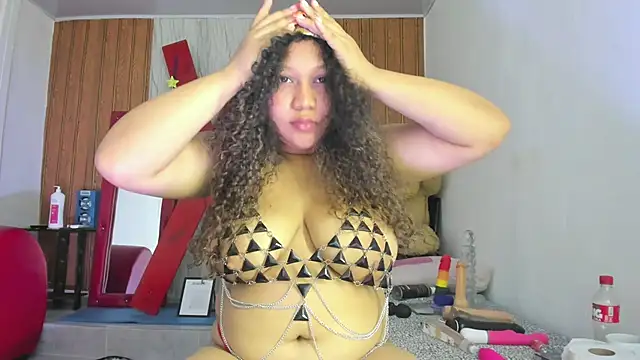 Lunastar02 Chat XXX in diretta