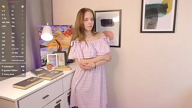 Nina_Crown Chat XXX in diretta