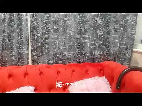 BlackDiamondX21X Adlı Modelin Canlı XXX Sohbeti