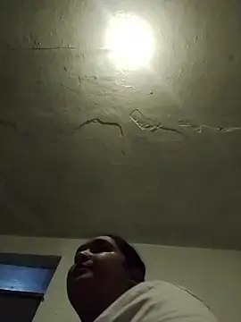 Sexy_Sanju__ Adlı Modelin Canlı XXX Sohbeti