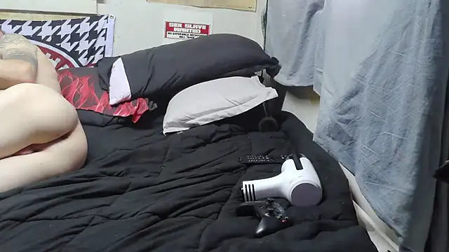 Spotless_Load Chat XXX in diretta