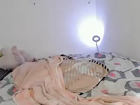 chloe_kisses 现场XXX聊天