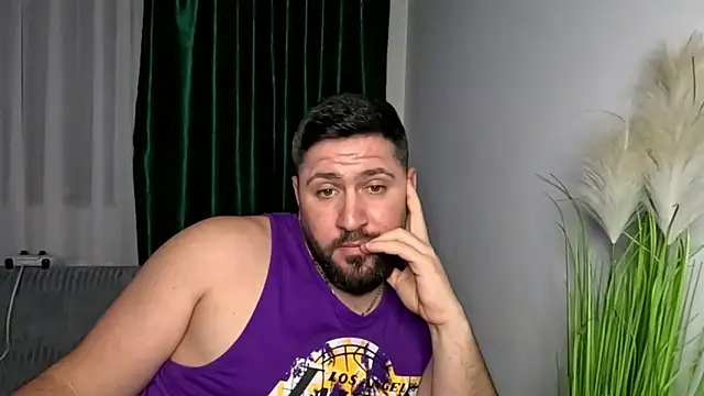 Gold_Alpha_Boy Adlı Modelin Canlı XXX Sohbeti