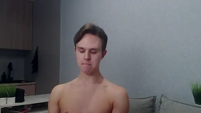 Show modela MartinMendez na web-kameri