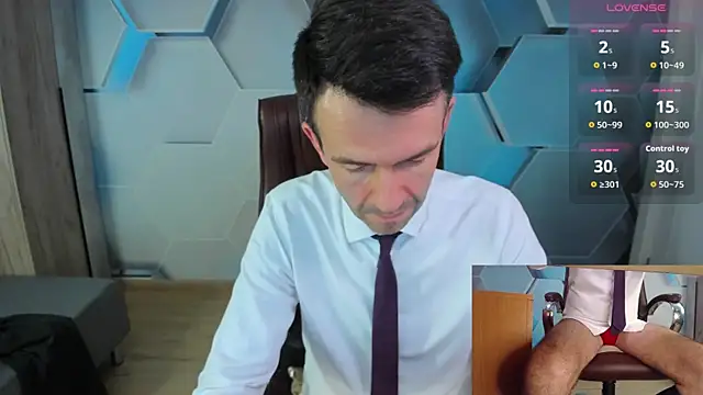 Pokazy przed kamerką – SteveTiger