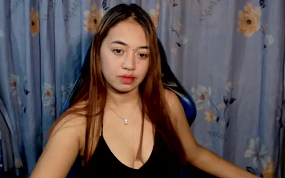 urlover_mae26's Live XXX Chat