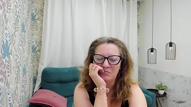 LeaPure's Live XXX Chat