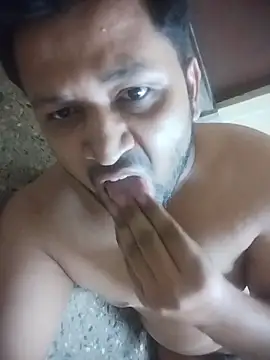 Show modela Pravin_paid_boy10 na web-kameri