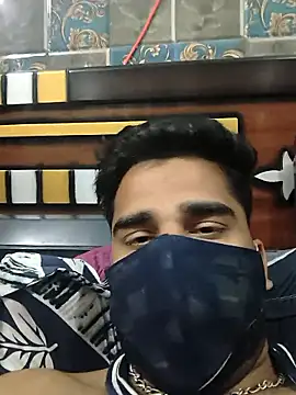 Show modela BeardKingo na web-kameri