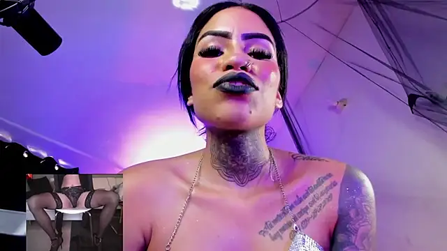 deborah_tatto's Live XXX Chat