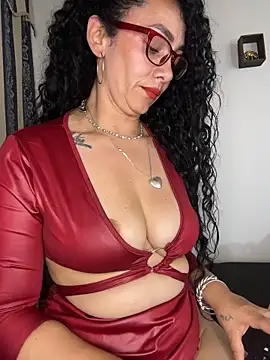 XXX chat uživo modela JULYSEX1