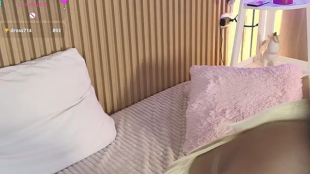 emily_sweett24 Chat XXX live