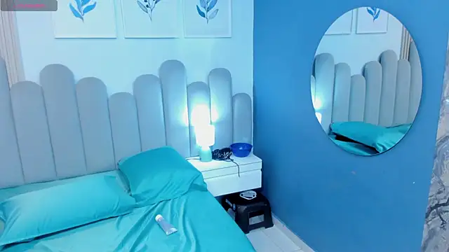 luly_dreams' Live XXX Chat