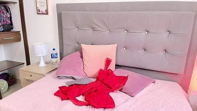 แชท XXX สดของ Kiara_noirr