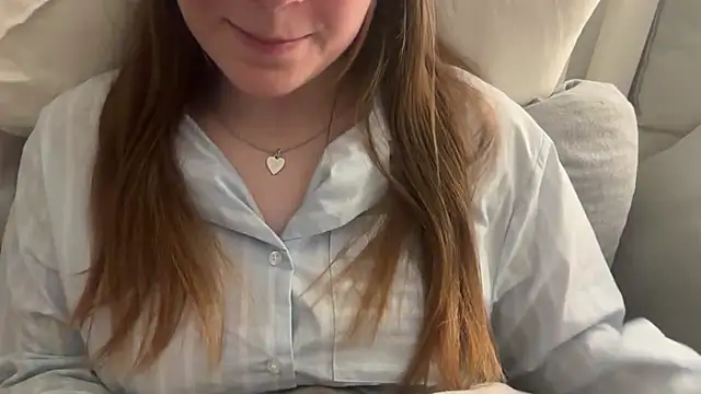 Chat XXX en directo de Lucyschickt