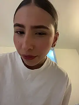 Ameellie: онлайн-секс-чат